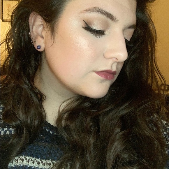 Meet your Posher, Lauren - Picture 4 of 4